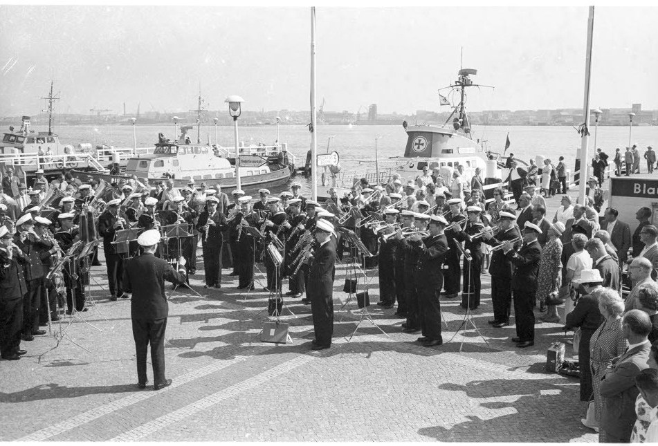 Marinemusikkorps Ostsee – historisches Platzkonzert in Kiel